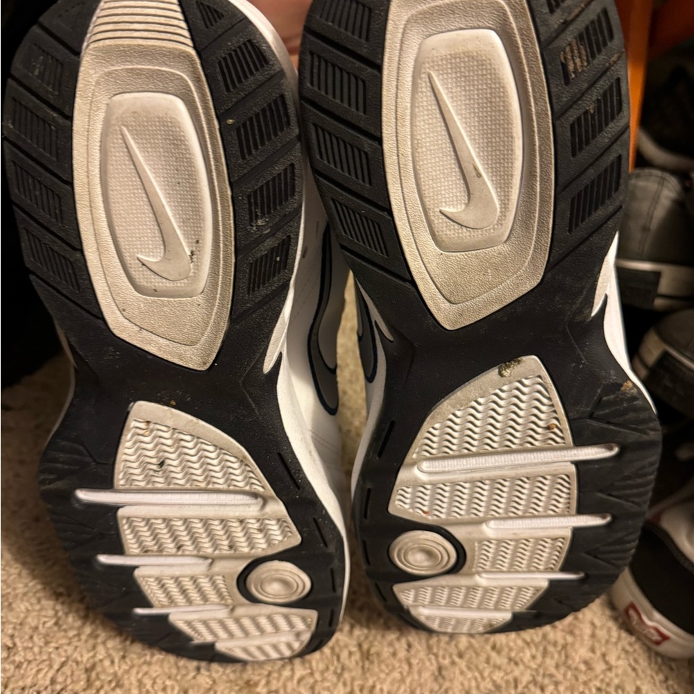Nike Air Monarch IV Men's White Sneakers - Picture 5 of 7